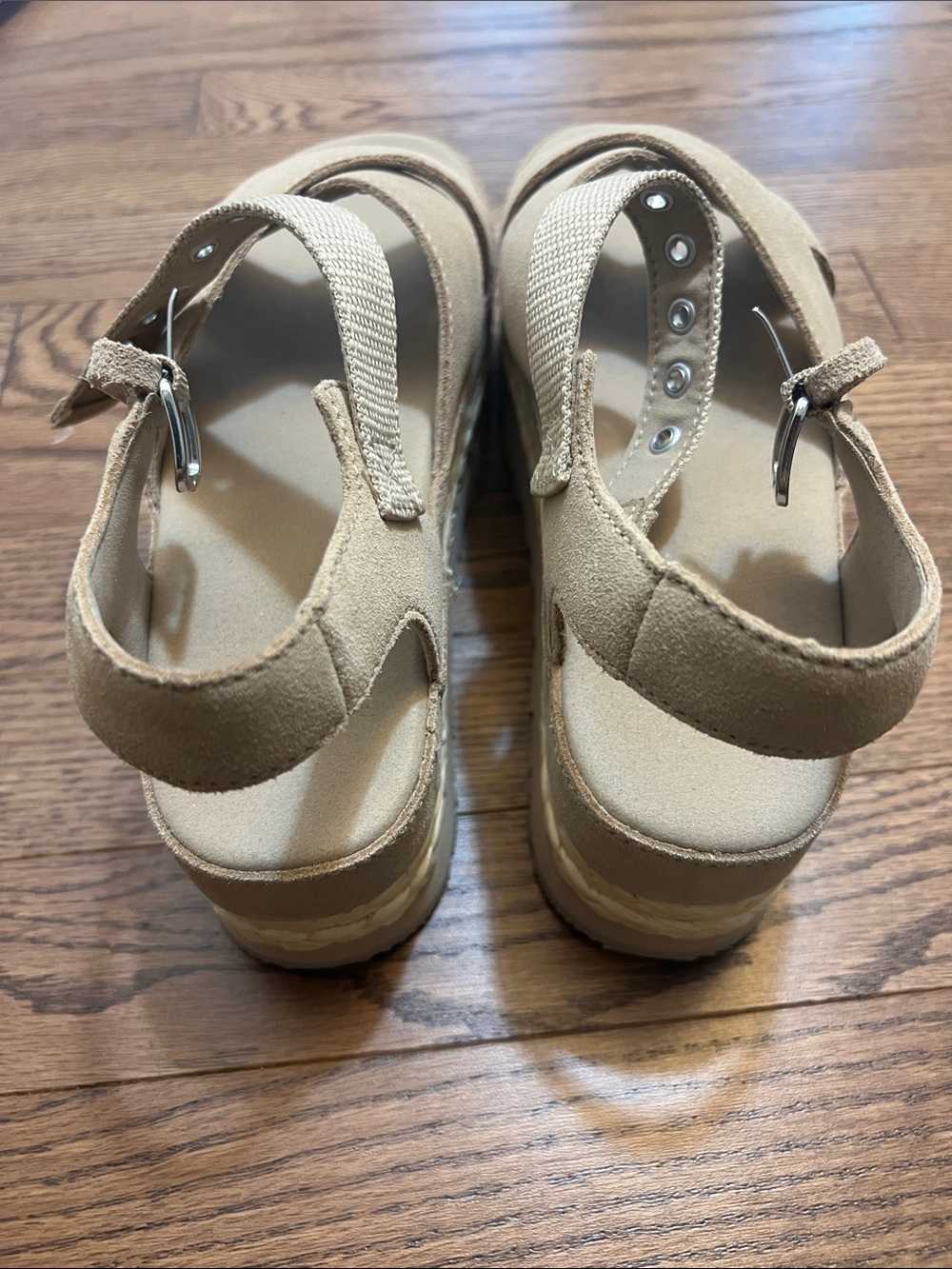 UGG Aubrey Tan Suede Platform Espadrille Sandals with Braided Midsole. - Picture 6 of 8